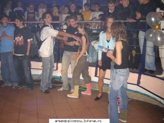 poze de la bal...si nu numai - Prezentarea de moda..............cei mai tari si - Offtopic